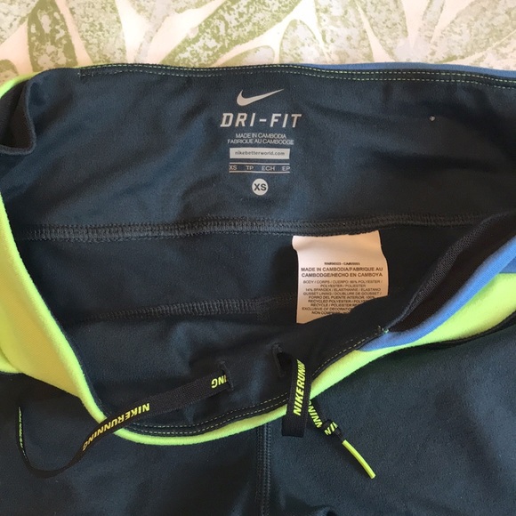 Nike Drifit Run Shorts - Picture 2 of 3